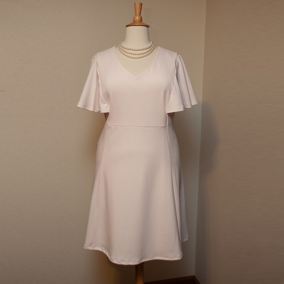 Liz Claiborne Dresses & Skirts - NWT Liz Claiborne Blush Dress with Cape Sleeves 22